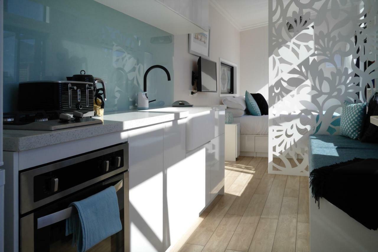 Aroha Tiny House Peka Peka Apartment Waikanae Exterior photo